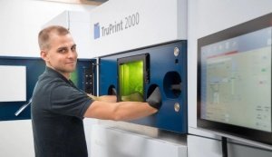 The new TruPrint 2000 3D printer from TRUMPF is the ideal choice for printing amorphous metals from Heraeus AMLOY.